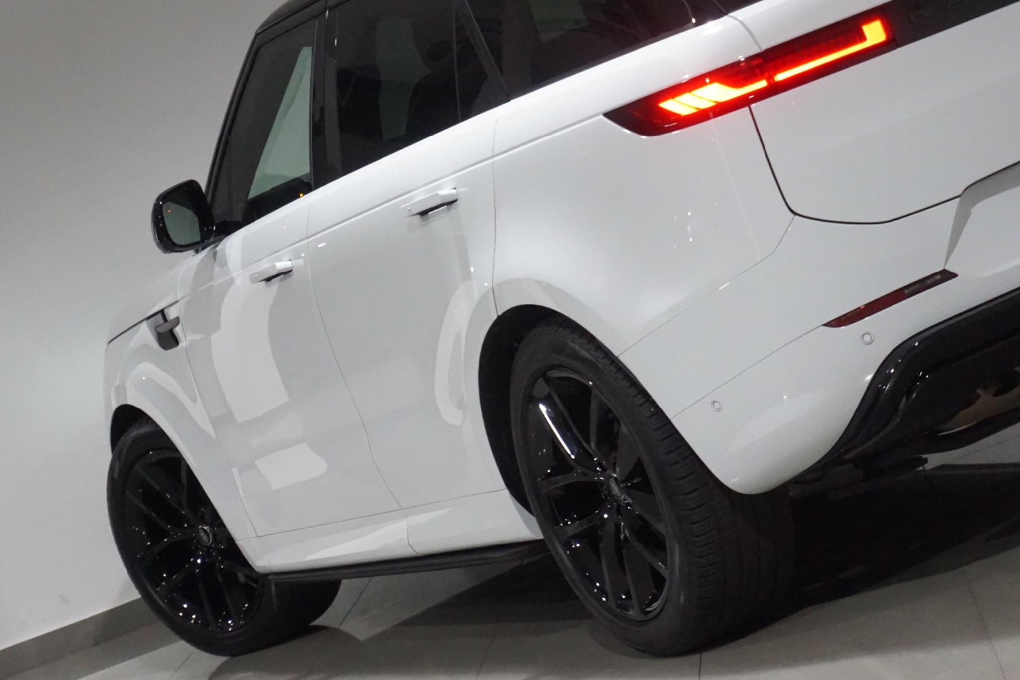 Land Rover Range Rover Sport 3.0 D300 MHEV Dynamic SE Auto 4WD Euro 6 (s/s) 5dr